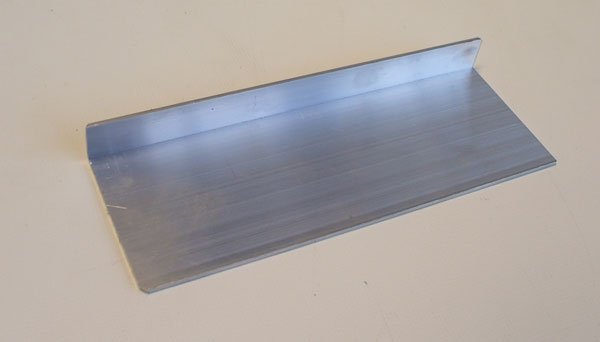 Verst�rkungswinkel f�r Heckst�tzenmontage an Koch Anh�ngern vor Baujahr 2015